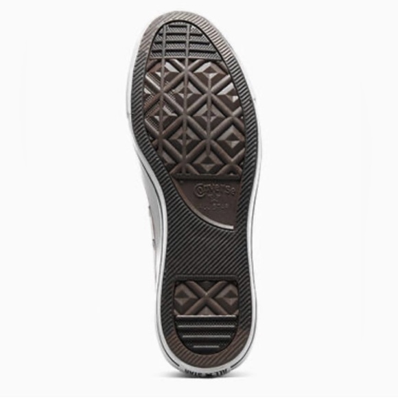 Converse | Unisex White Classic All-Star Lace Up Sneakers, Men’s sz 6, Women’s 8 - Picture 2 of 16